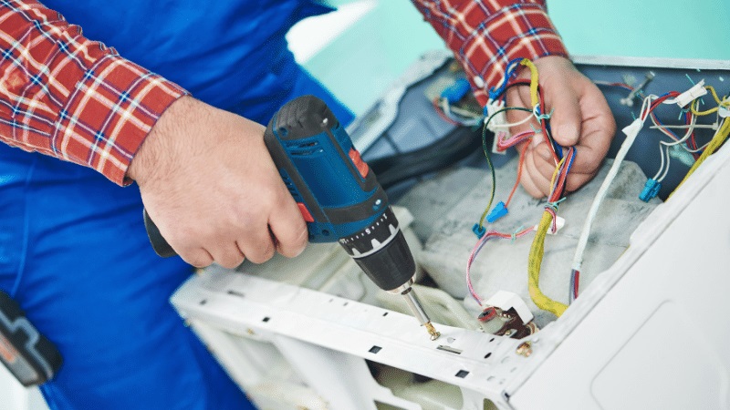 Ataşehir Mitsubishi Mitsubishi çamaşır makinesi kart tamiri – Su almama arızası orijinal parça ile giderildi. - Teknik servis örneği